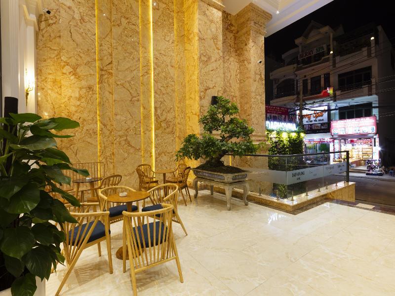 Aston Hotel 4*